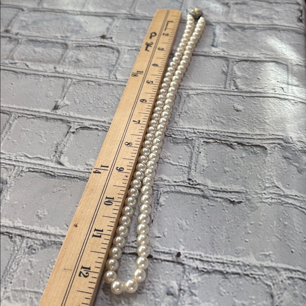 Sarah Coventry Faux Pearl Vintage 24 inch Necklace - Picture 8 of 9